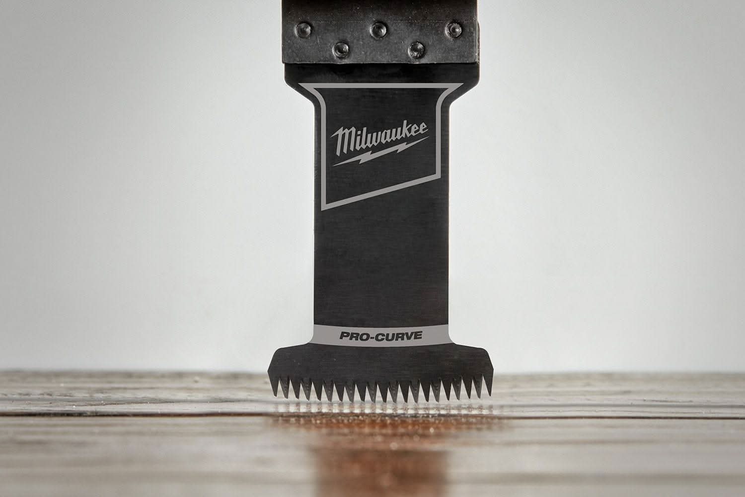 Milwaukee 49-25-1138 MILWAUKEE OPEN-LOK 1-3/8" HCS Japanese Tooth PRO-CURVE Hardwood Multi-Tool Blades 25PK