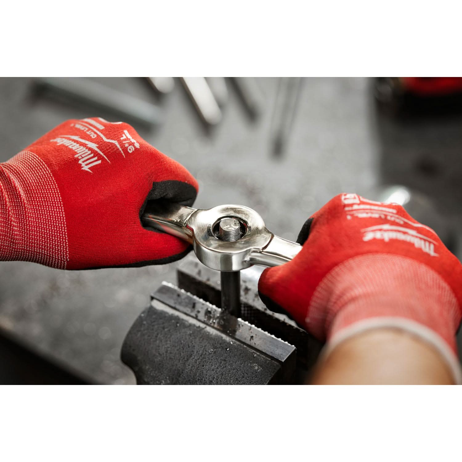 Milwaukee 49-57-5002 Hex-LOK 2-in-1 Tap and Die Threading Handle