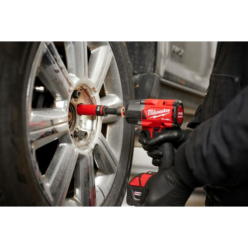 Milwaukee 49-66-7811 SHOCKWAVE Impact Duty 1/2 Drive 13/16" SAE Lug Nut Wheel Socket