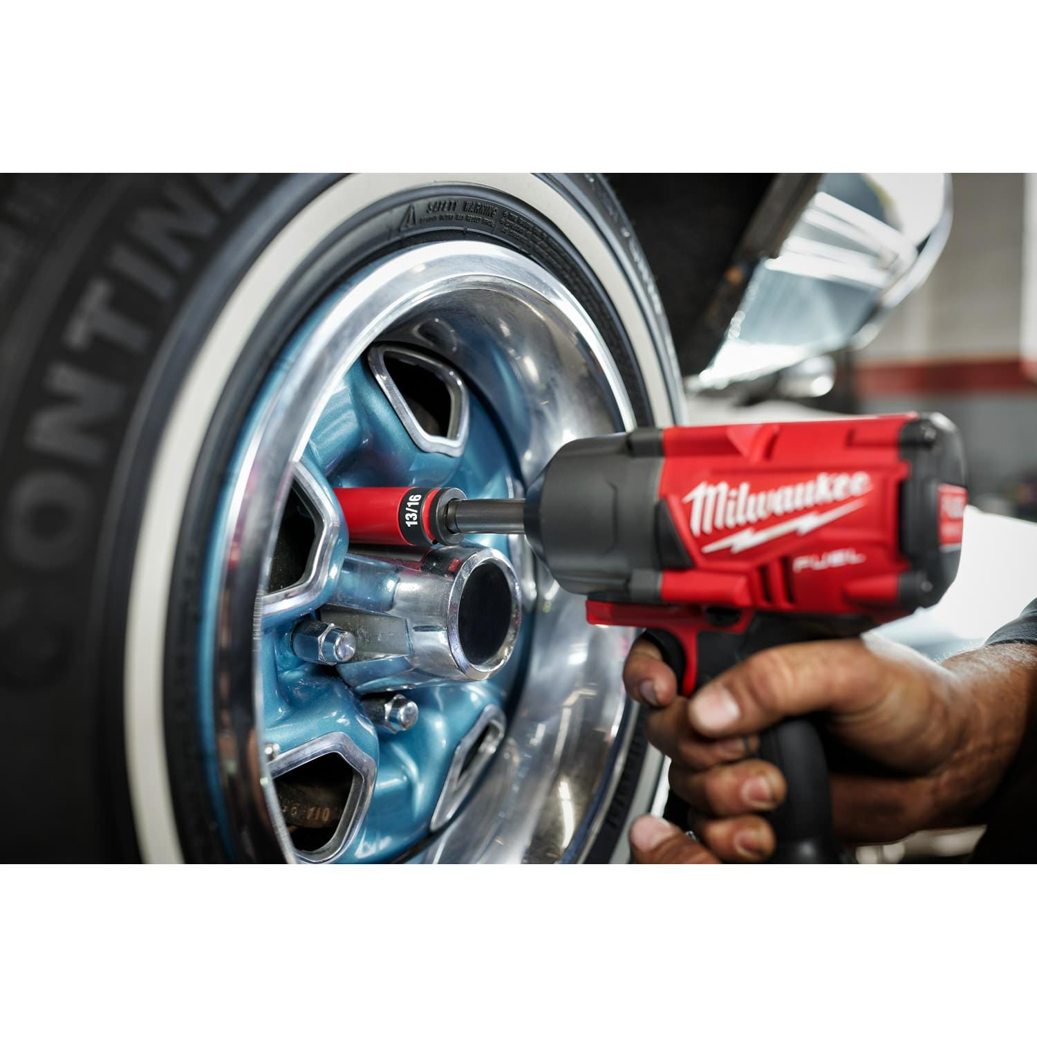 Milwaukee 49-66-7833 SHOCKWAVE Impact Duty 1/2 Drive SAE & Metric 11PC Lug Nut Wheel Socket Set
