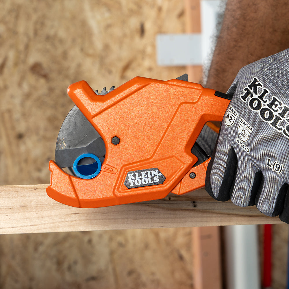 Klein 1-1/4-in. precision ratcheting PVC pipe cutter - view 13