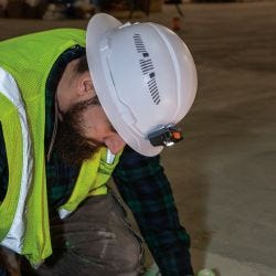 Klein Tools 60401 Hard Hat, Vented, Full Brim Style, White