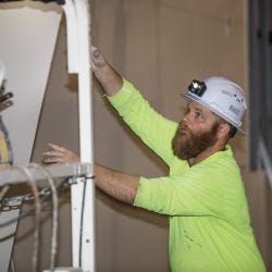 Klein Tools 60401 Hard Hat, Vented, Full Brim Style, White