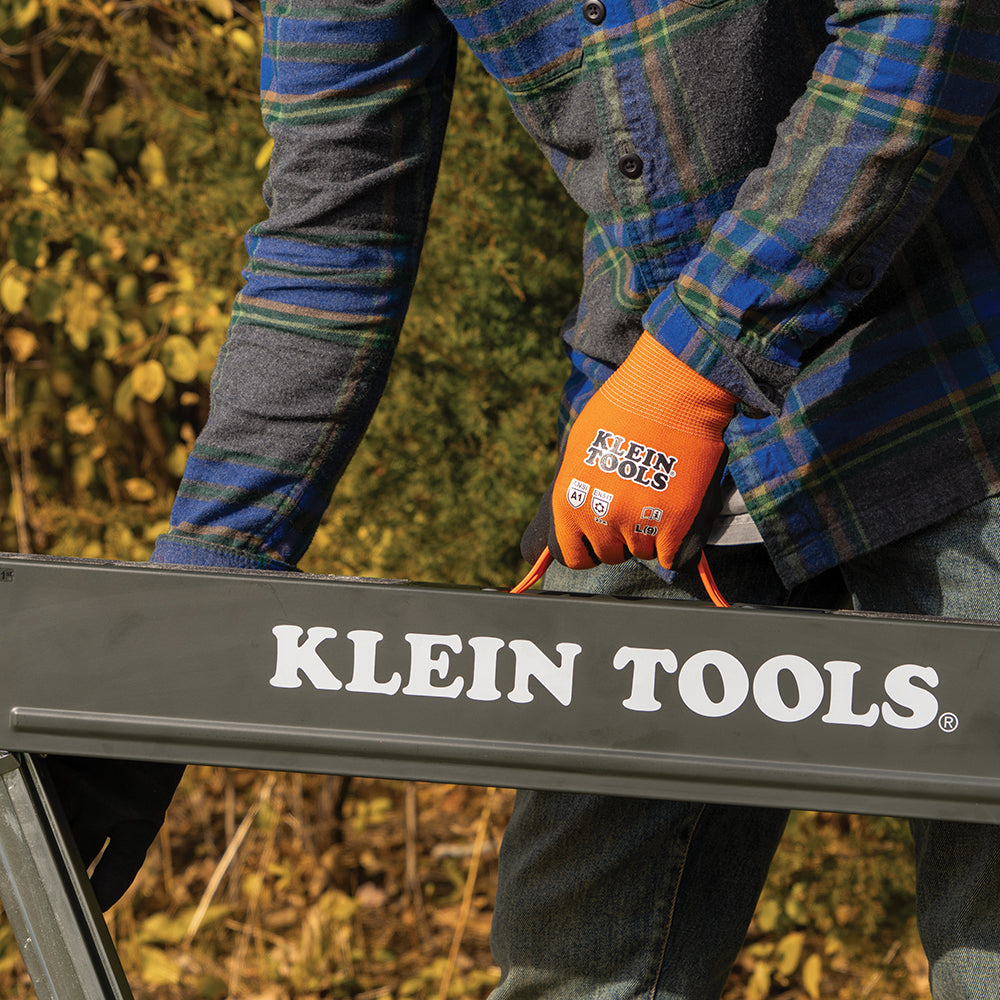 Klein winter knit dipped gloves using a touchscreen