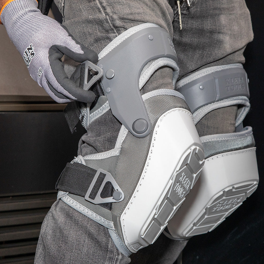 Klein Non-Marring Heavy-Duty Stabilizer Knee Pads 60897 in use