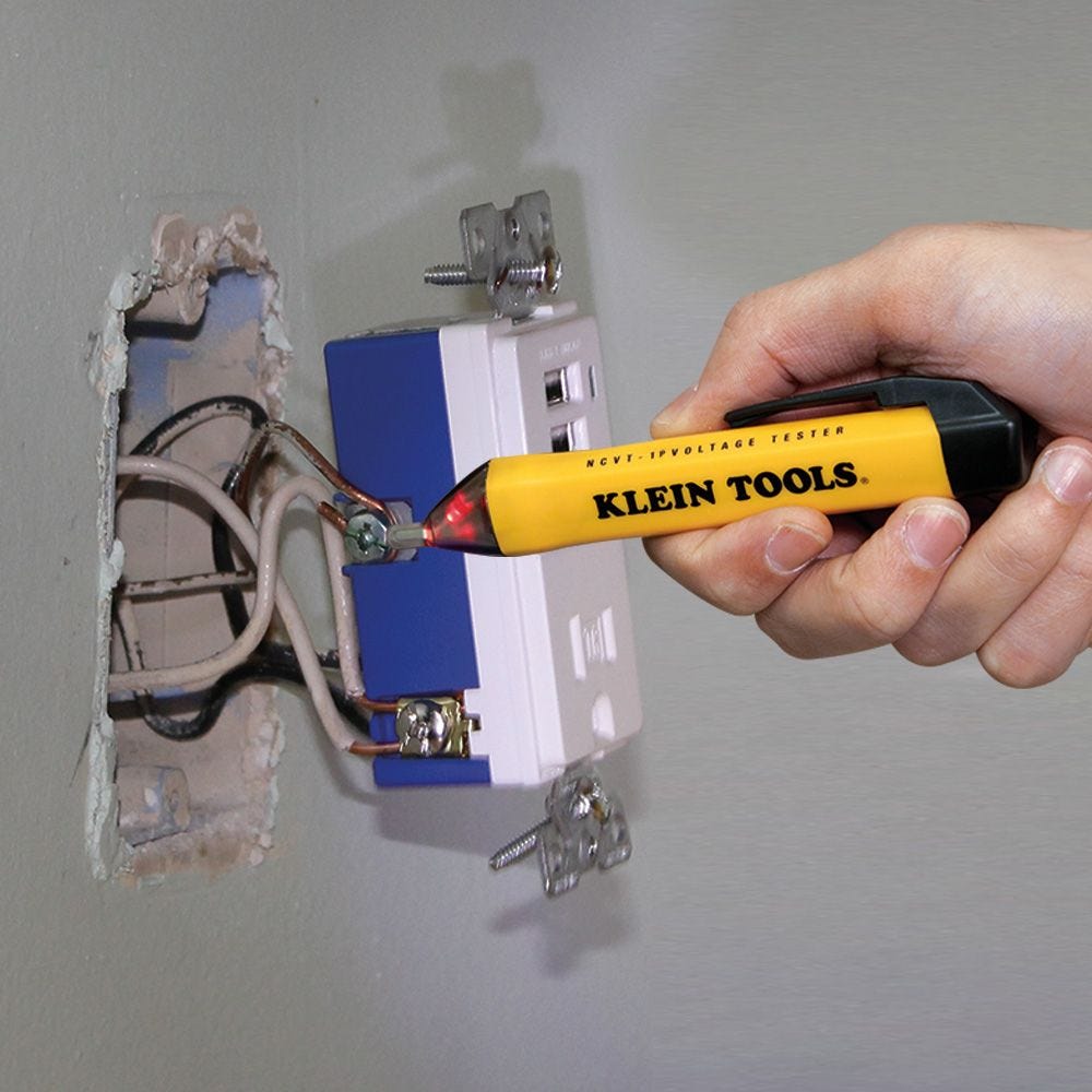 Klein 69149P Multimeter Test Kit, Digital Multimeter, Non-Contact Volt Tester, Receptacle Tester