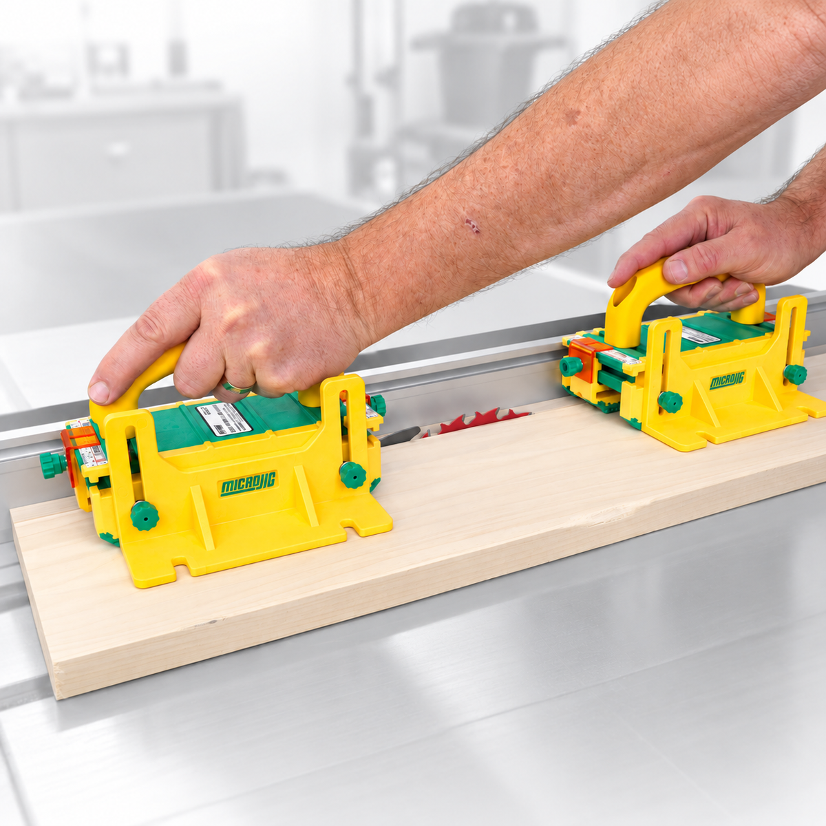 Micro Jig GRR-RIPPER 200AIR 3D Pushblock with Stabilizing Plate & Adjustable Spacer - image 4