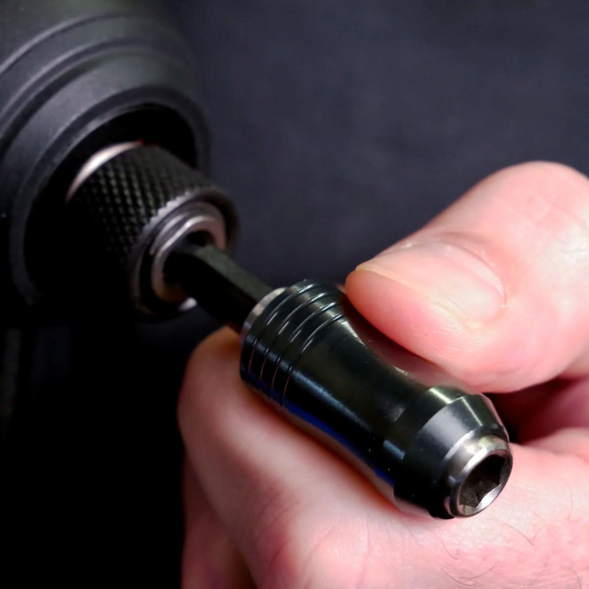Wiha 70096 TerminatorBlue Quick-Release Locking Bit Holder – Tool Nut
