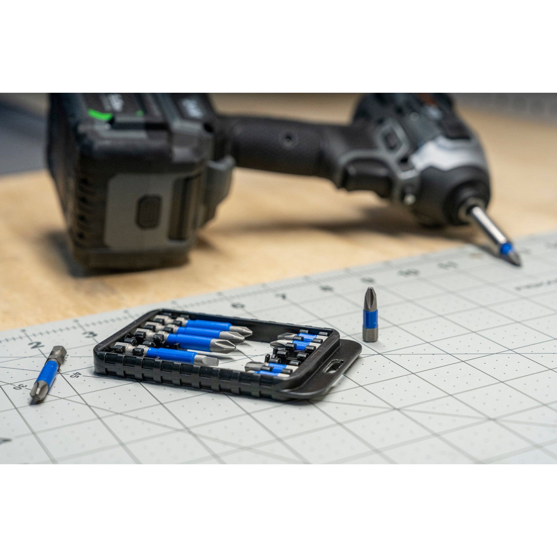 Wiha 70288 12-Piece TermiantorBlue Impact Driver Bit Set