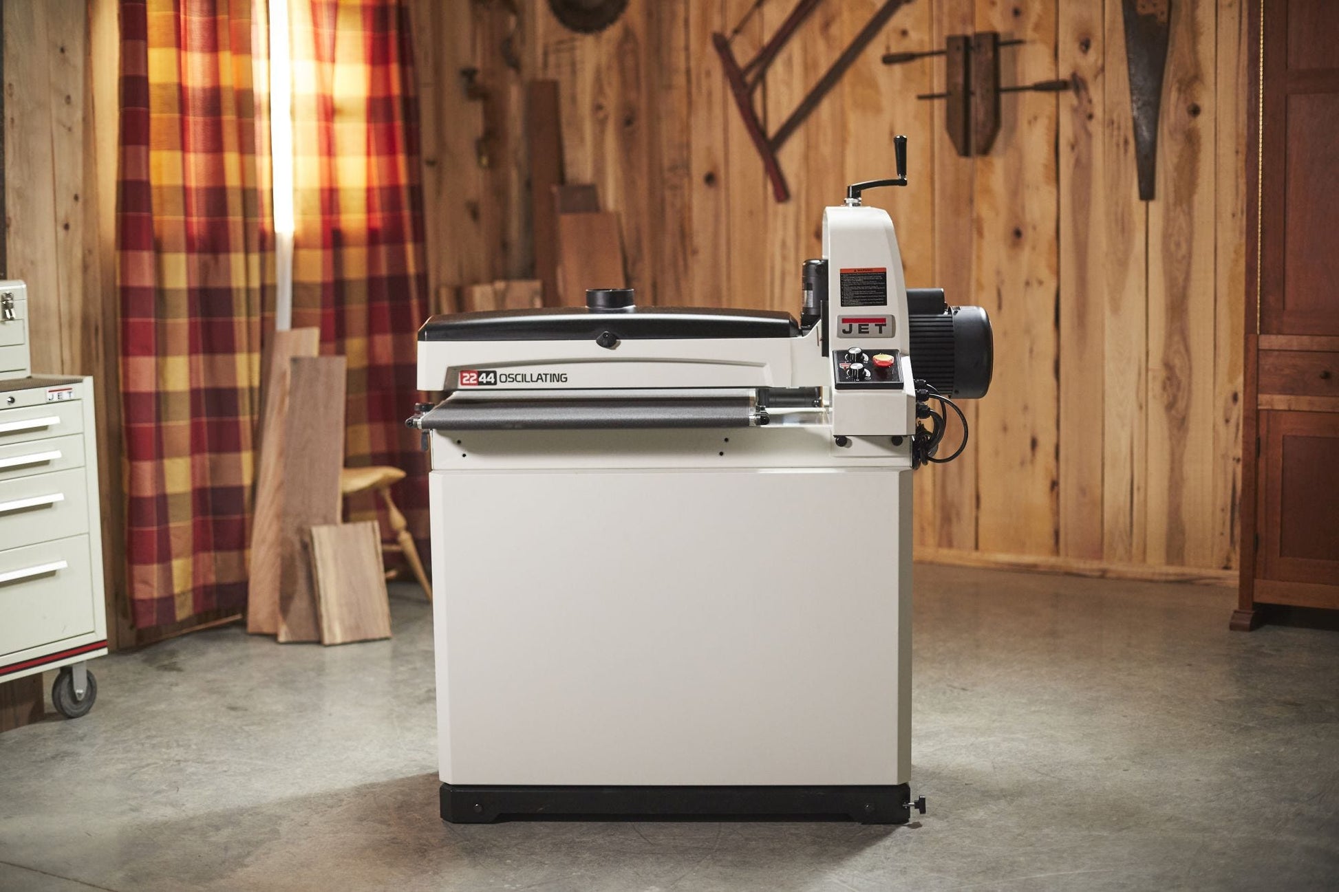 Jet 723544OSCK JWDS-2244OSC Oscillating Drum Sander with Closed Stand