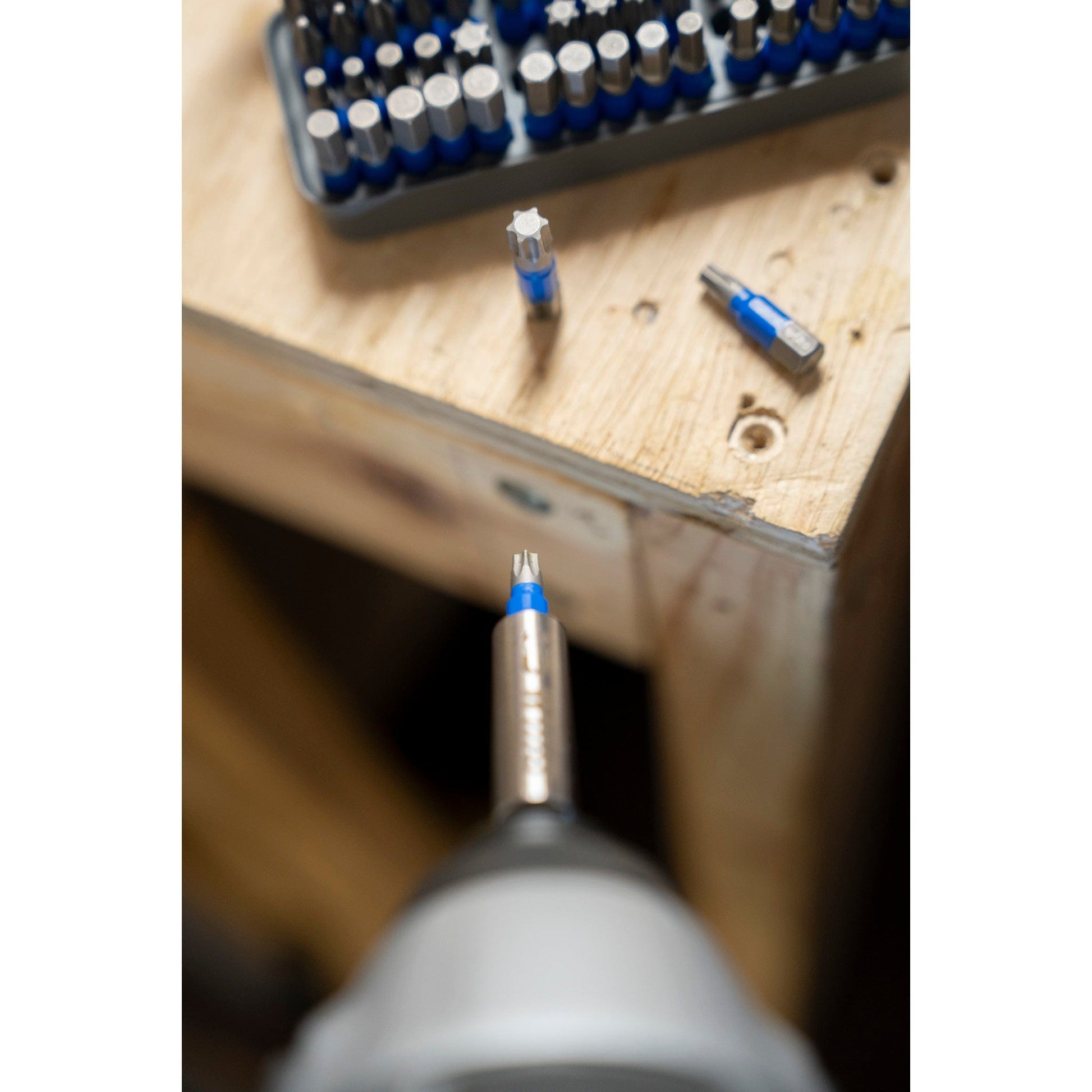 Wiha 76868 61-Piece TerminatorBlue GoBox Bit Set