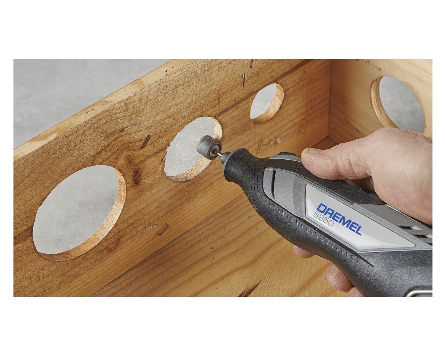 DREMEL 8250-5 Brushless Rotary Tool Kit