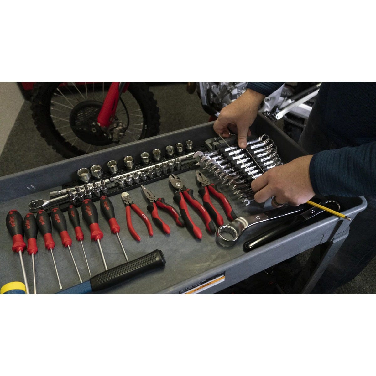 Wiha 90615 76-Piece Motocross Mechanic Tool Kit