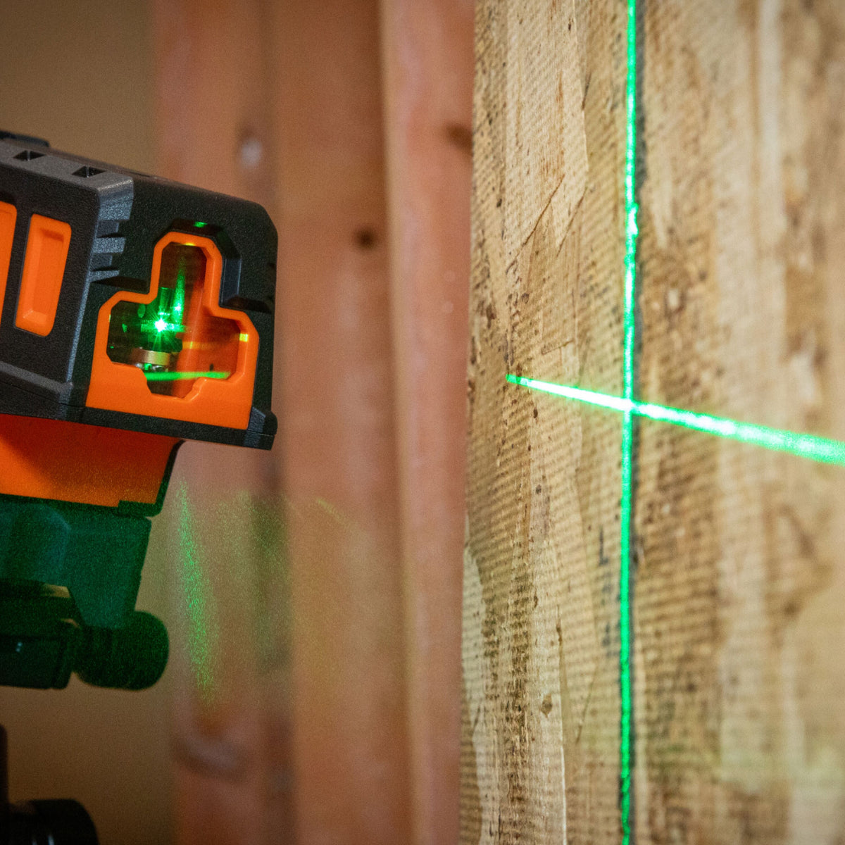 Klein compact green cross-line laser level, second alternate view