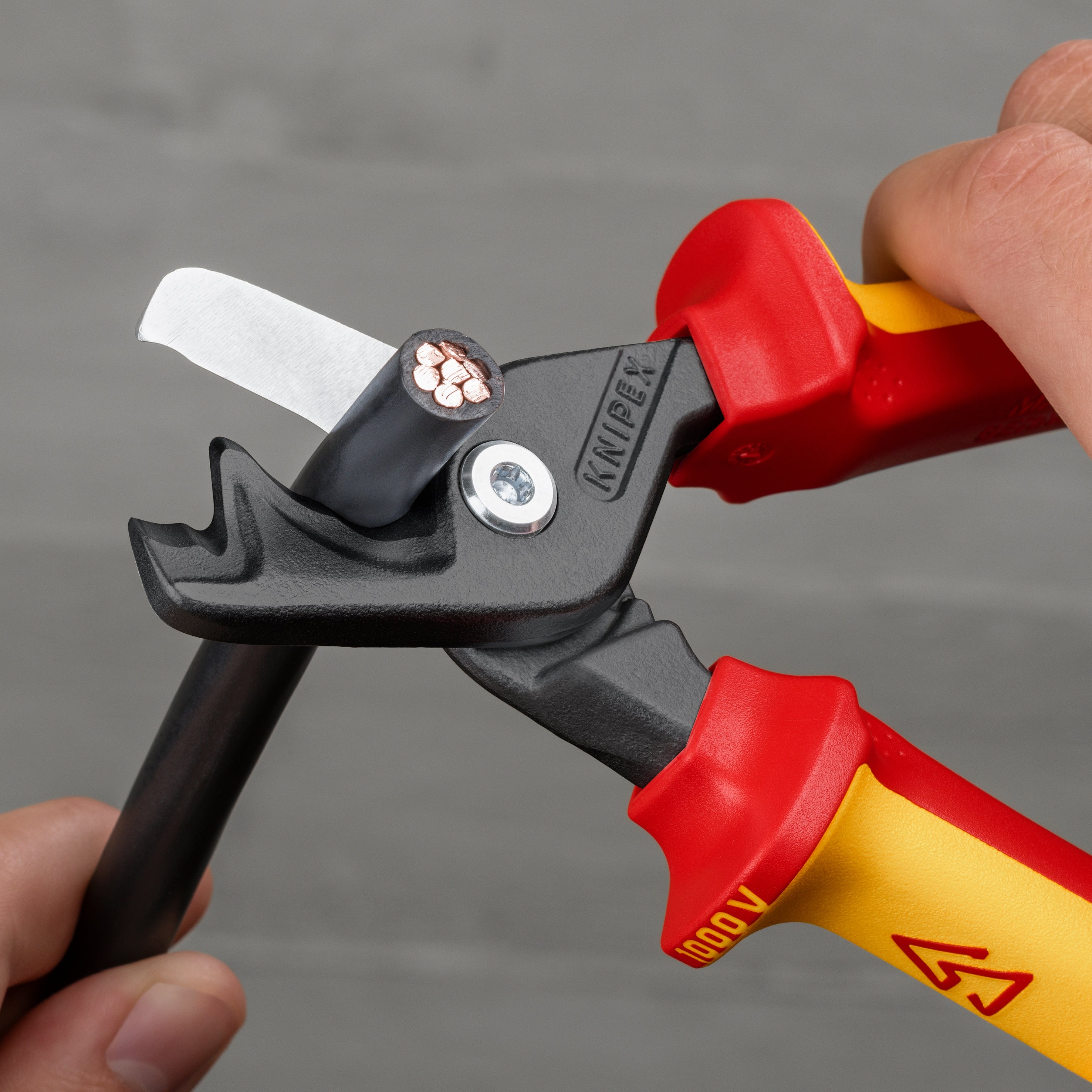 Knipex 95 18 225 StepCut XL Cable Shears - 1000V Insulated