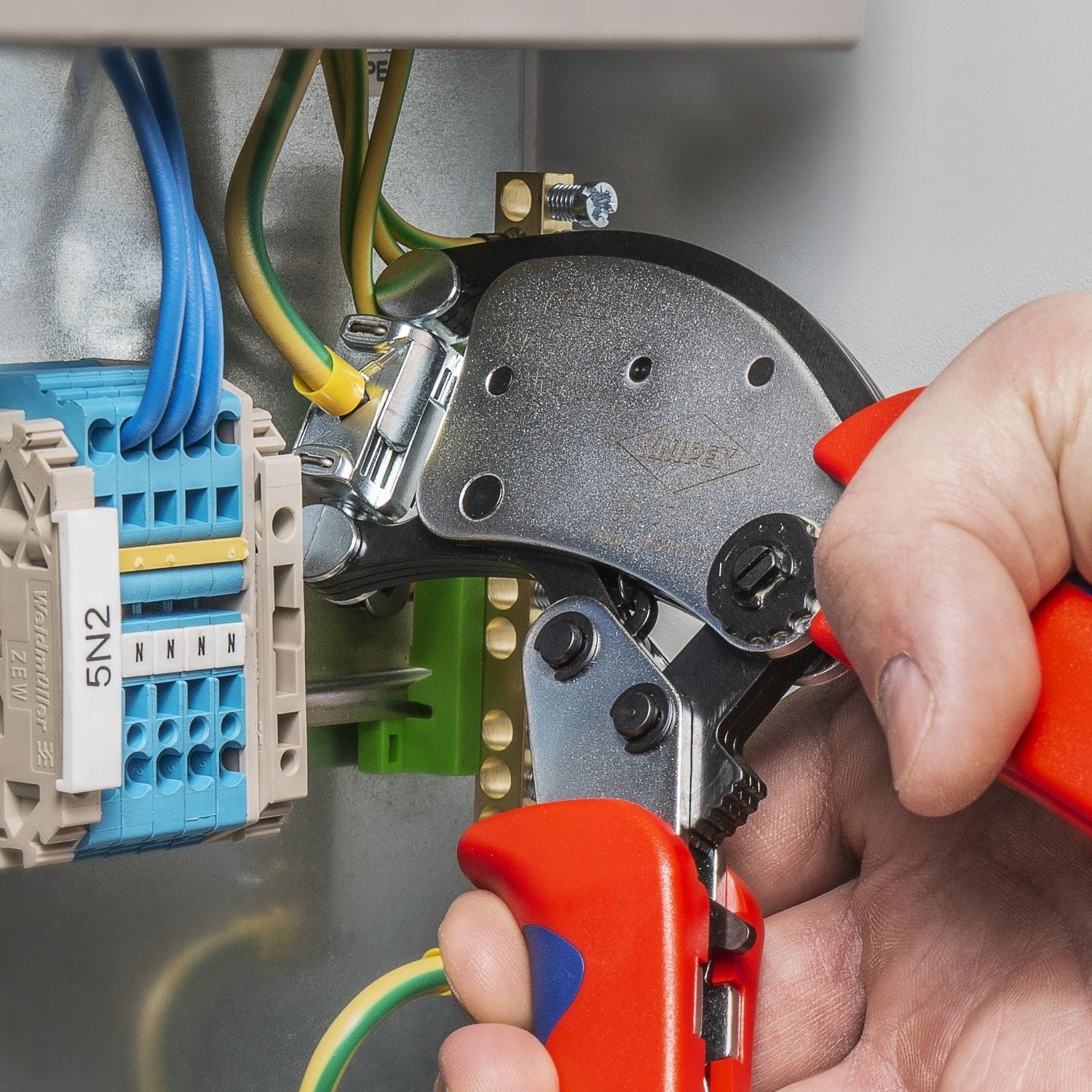 Knipex 97 53 18 KNIPEX Twistor16 Self-Adjusting Crimping Pliers