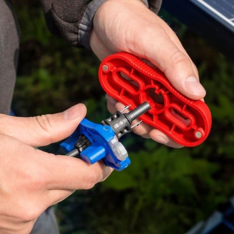 Knipex 97 49 66 3 SBA Assembly Tool for MC4/MC4 Evo 2 - in use