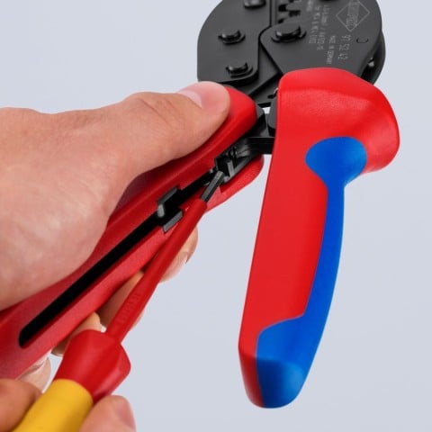 Knipex 97 52 42 PreciForce Crimping Pliers for MC4/MC4 Evo 2 - feature detail