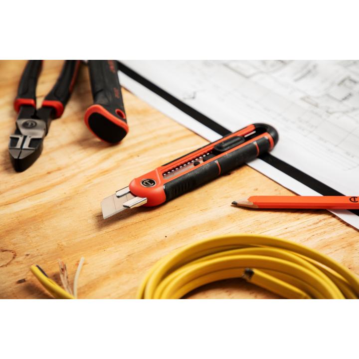 Crescent 18mm Snap-Off Blade Utility Knife (CTK18SO)