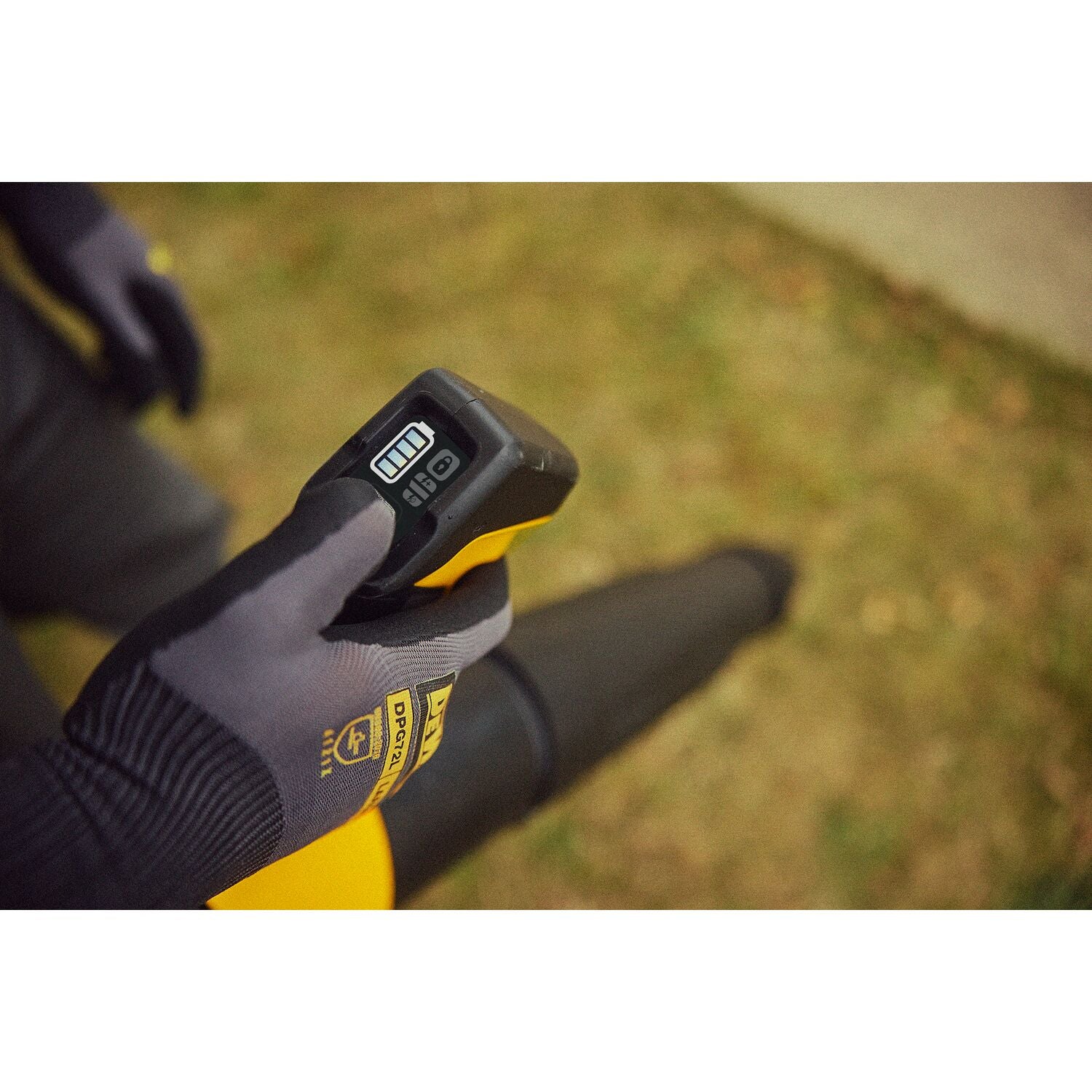 DeWALT DCBL570Z2 60V FlexVOLT 160-MPH 855-CFM Backpack Blower 15.0Ah Kit