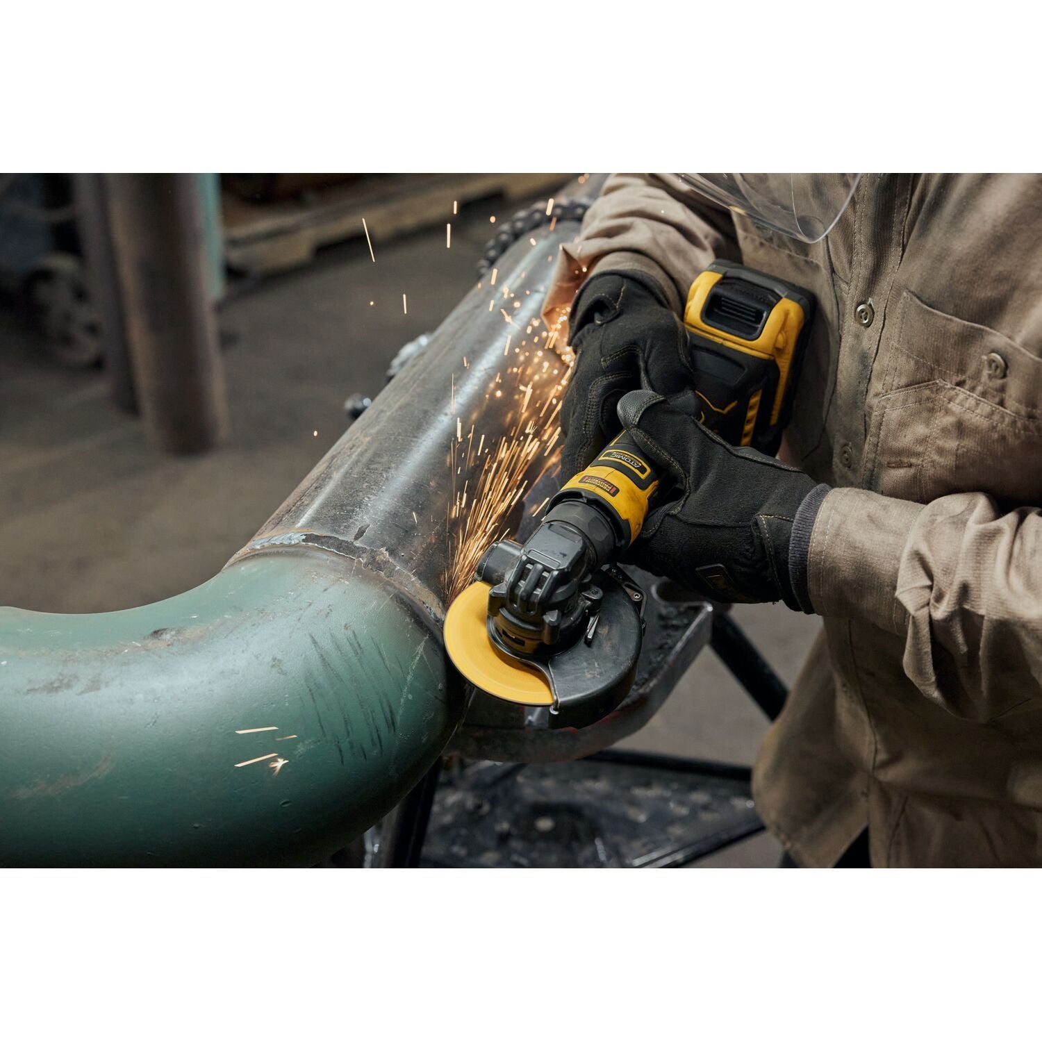 DeWALT DCG400S2 ATOMIC 20V MAX 4-in. Angle Grinder 3.5Ah XR POWERSTACK Kit
