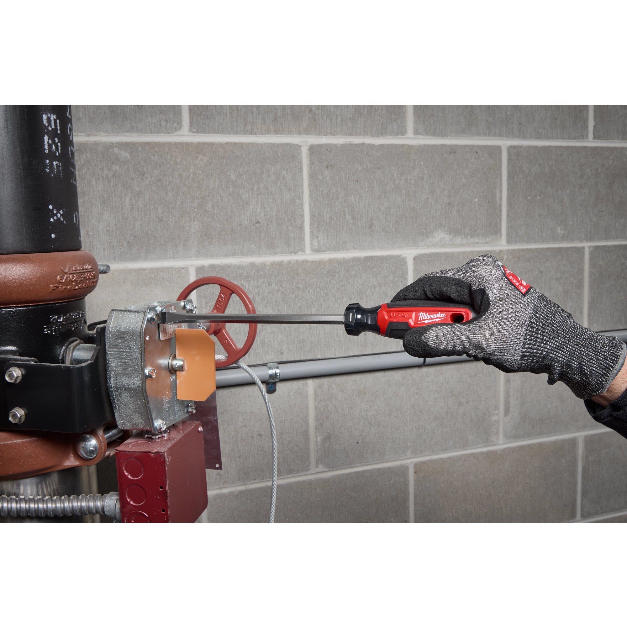 Milwaukee 5/16-in. Slotted 6-in. Cushion Grip Screwdriver (MT207H)