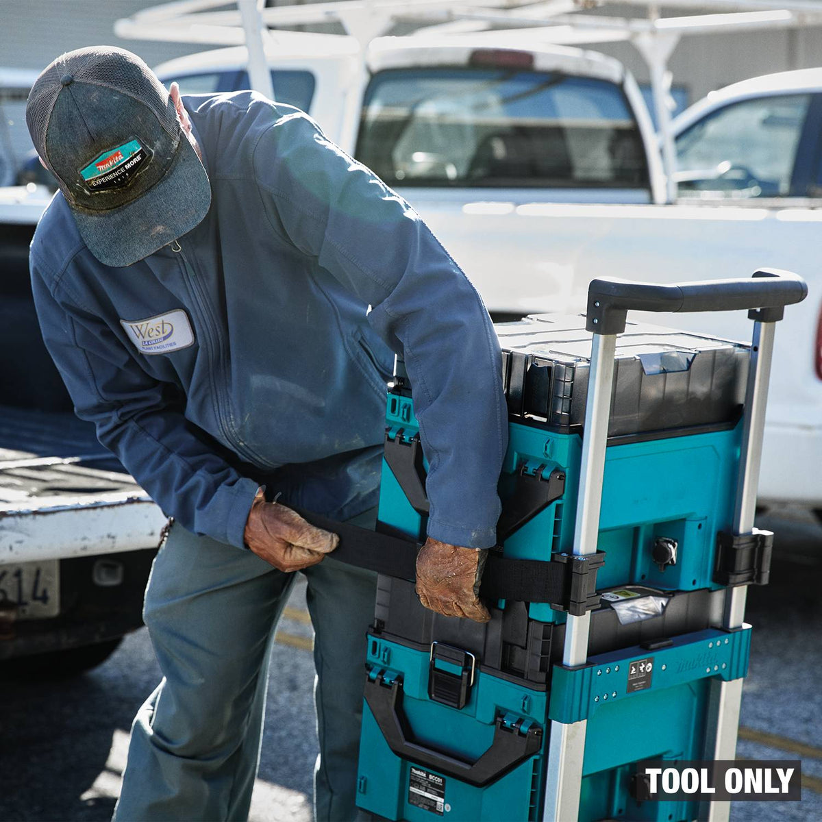 Makita BCC01 40V max XGT and 18V LXT 8-Port Charging Case