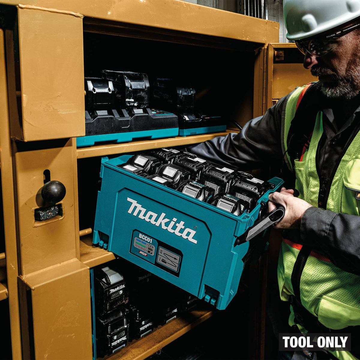 Makita BCC01 40V max XGT and 18V LXT 8-Port Charging Case
