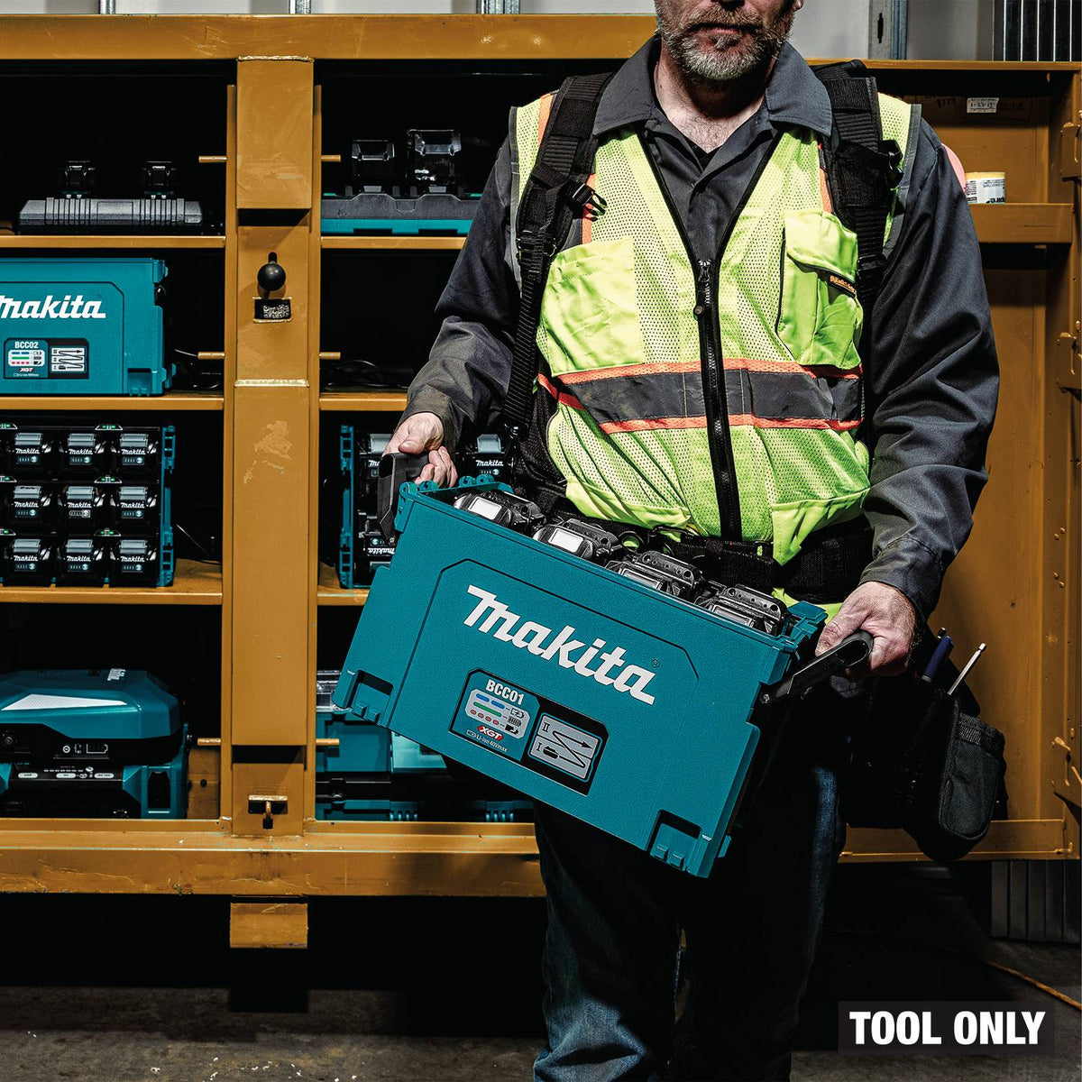 Makita BCC01 40V max XGT and 18V LXT 8-Port Charging Case