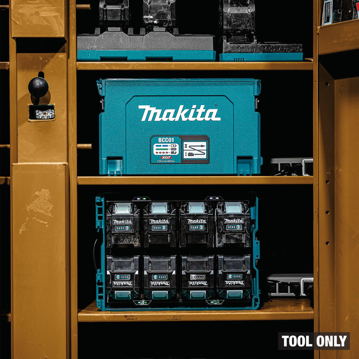 Makita BCC01 40V max XGT and 18V LXT 8-Port Charging Case