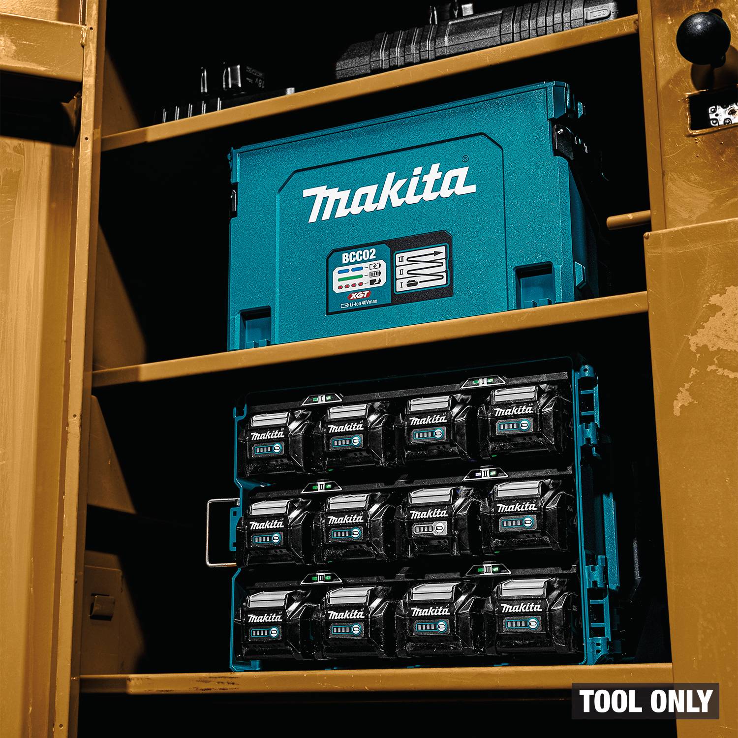 Makita BCC02 40V max XGT 12-Port Charging Case