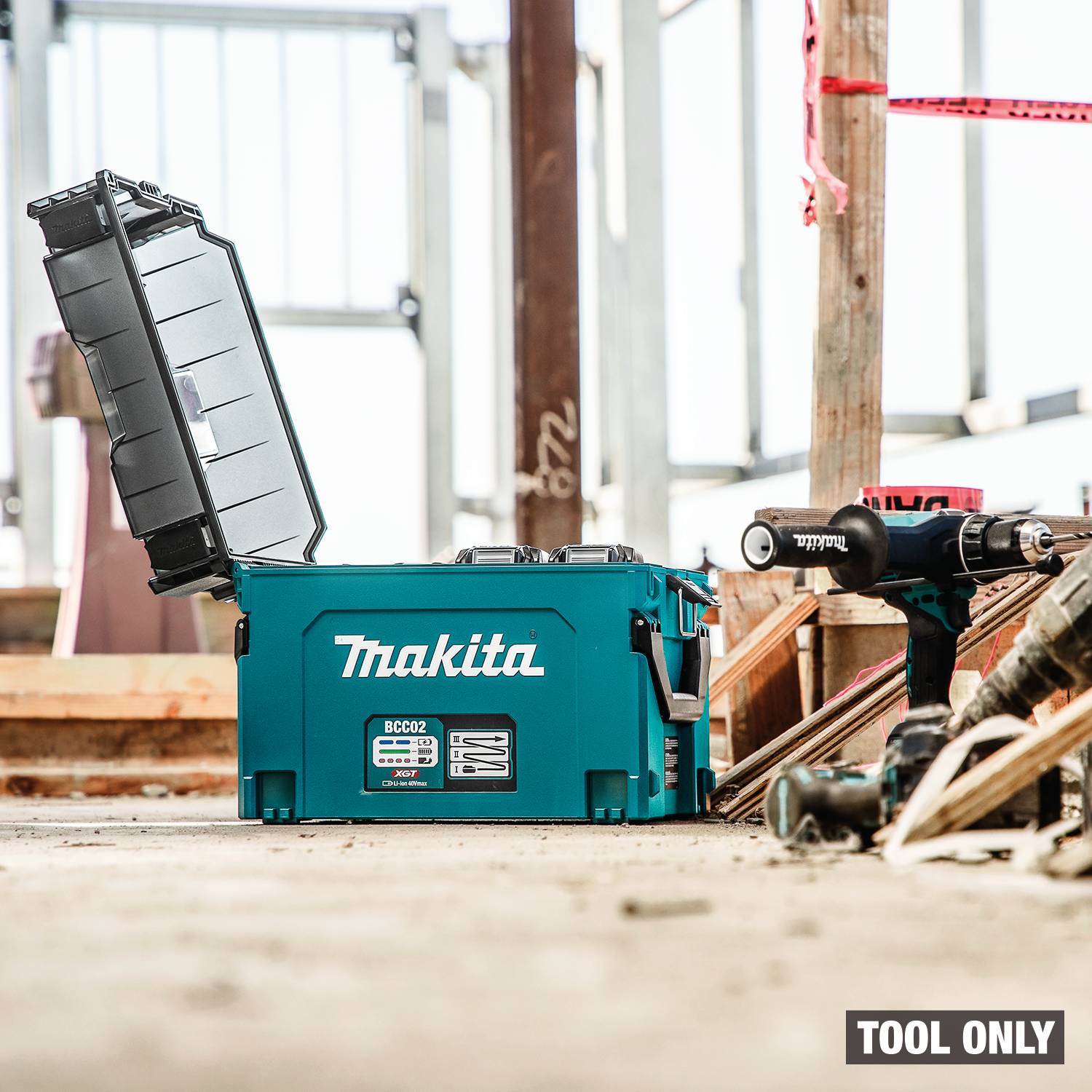 Makita BCC02 40V max XGT 12-Port Charging Case