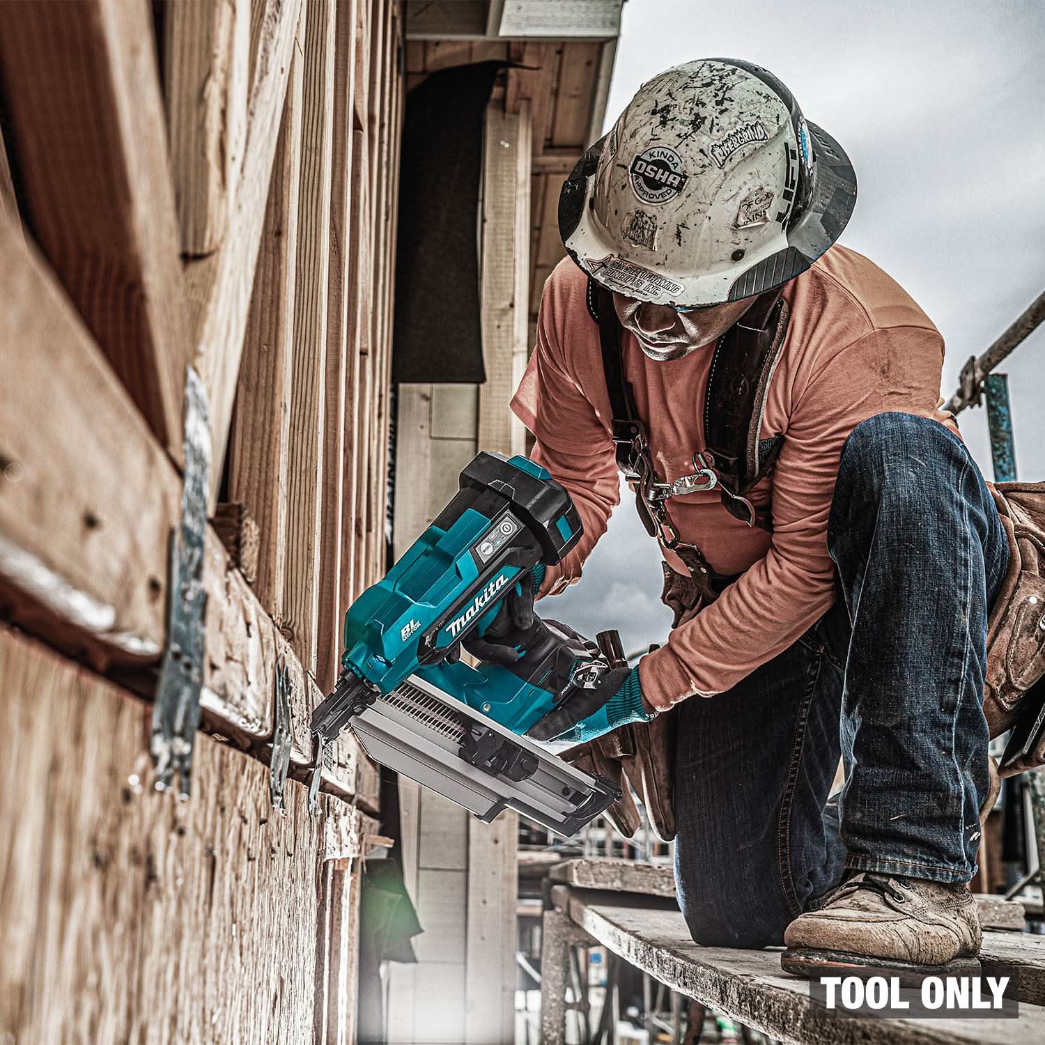 Makita GNB02Z 40V max XGT Brushless 21-Degree Full Round Head 3-1