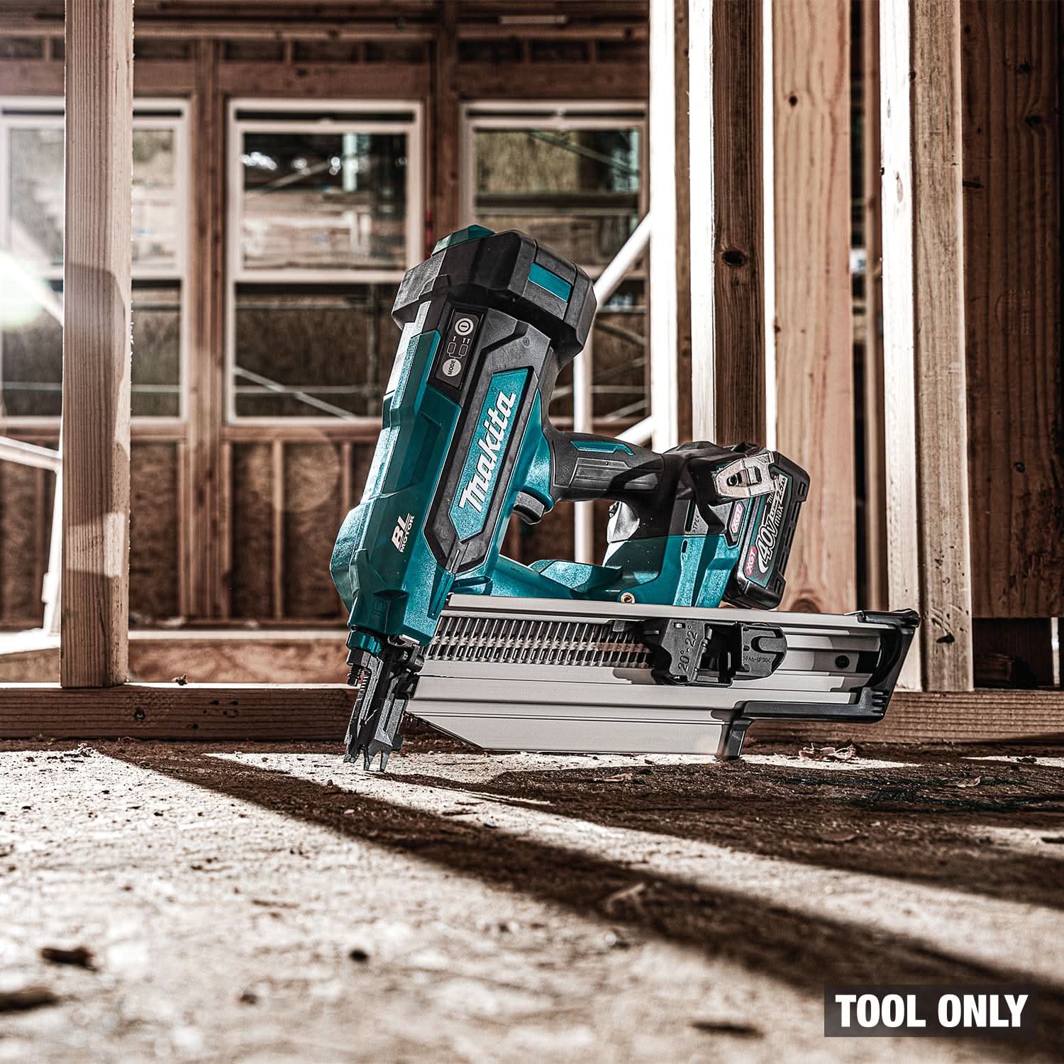 Makita GNB02Z 40V max XGT Brushless 21-Degree Full Round Head 3-1