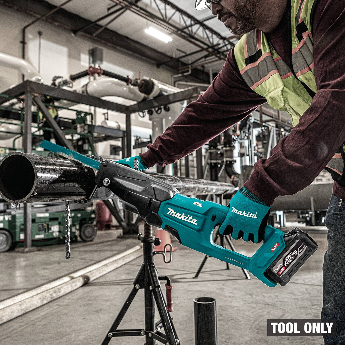 Makita GRJ03Z 40V max XGT Brushless Recipro Pipe Saw w/ Chain Vise, Tool Only