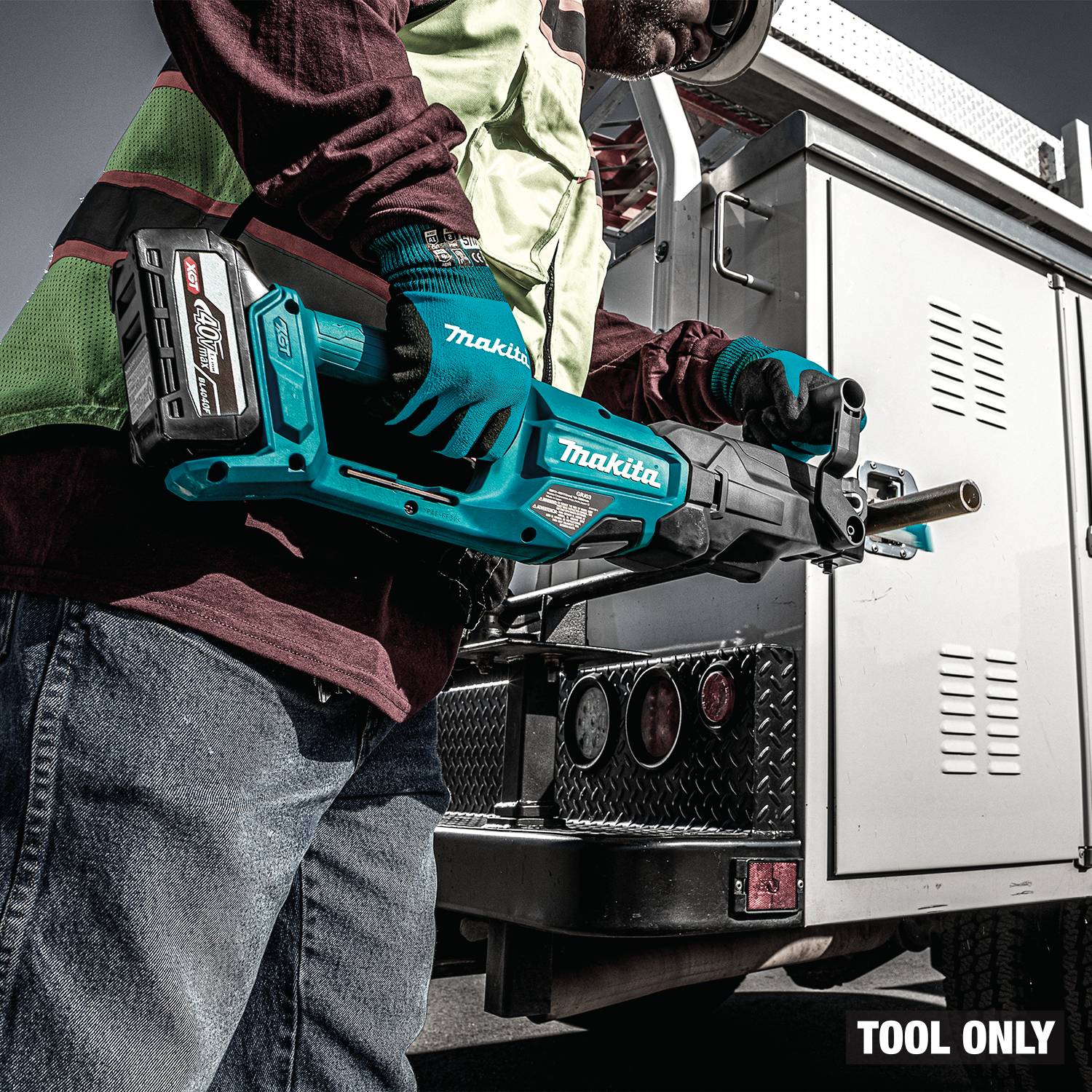 Makita GRJ03Z 40V max XGT Brushless Recipro Pipe Saw w/ Chain Vise
