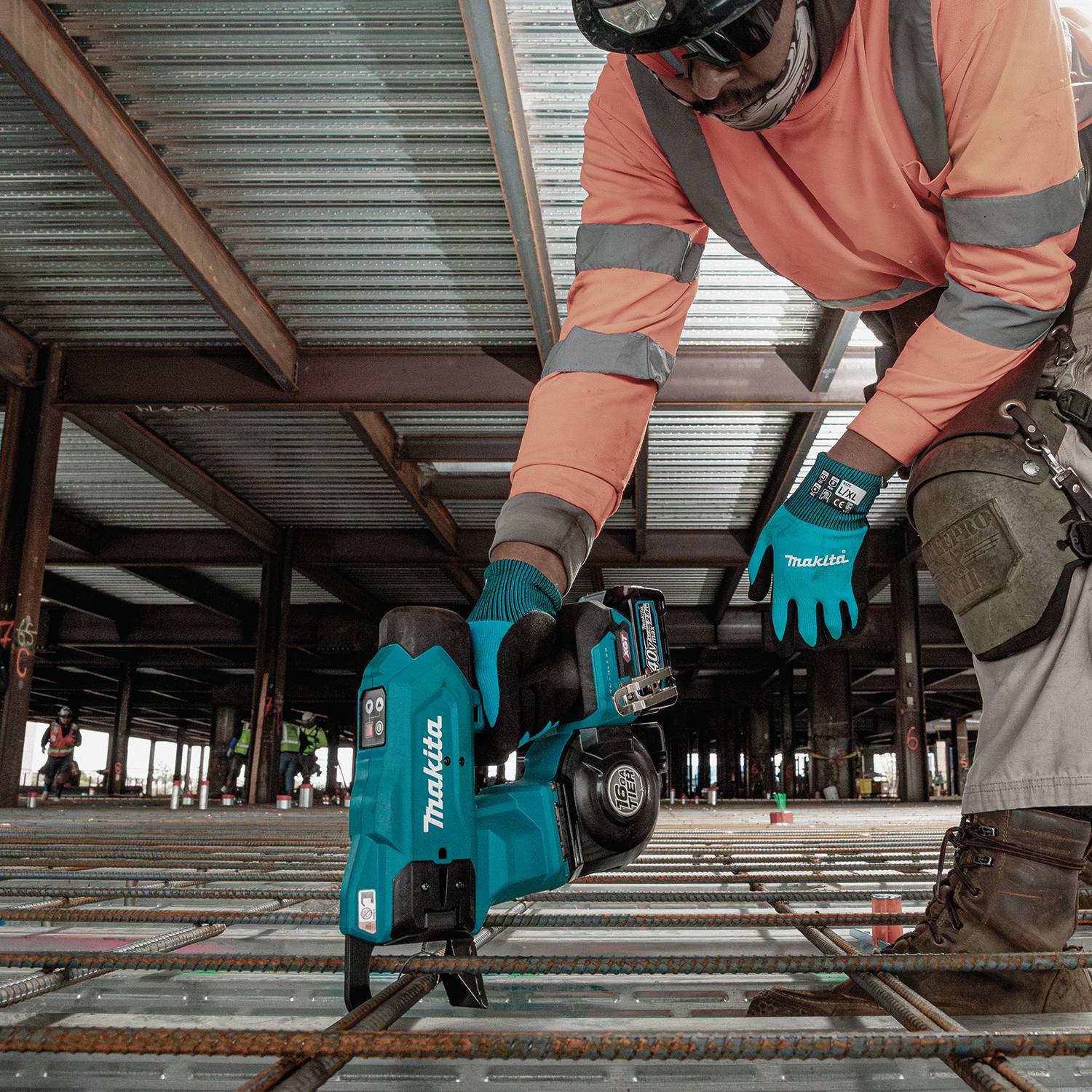 Makita GRT01D 40V max XGT Brushless 16-Gauge Rebar Tying Tool 2.5 Ah Kit