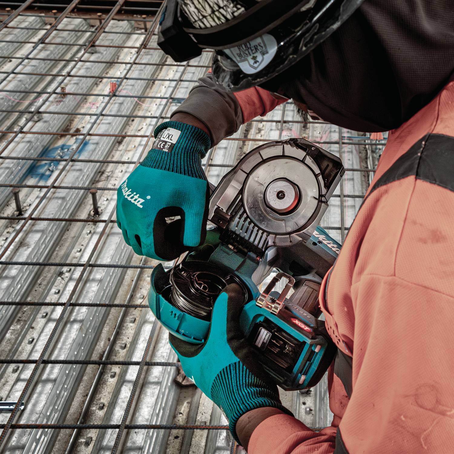 Makita GRT01D 40V max XGT Brushless 16-Gauge Rebar Tying Tool 2.5 Ah Kit