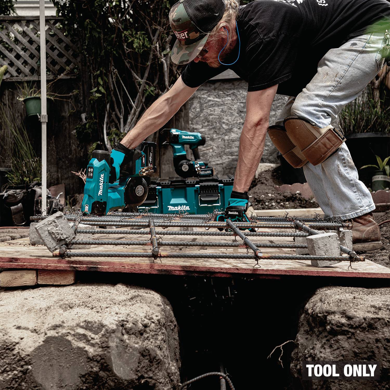 Makita GRT01Z 40V max XGT Brushless 16-Gauge Rebar Tying Tool, Tool Only