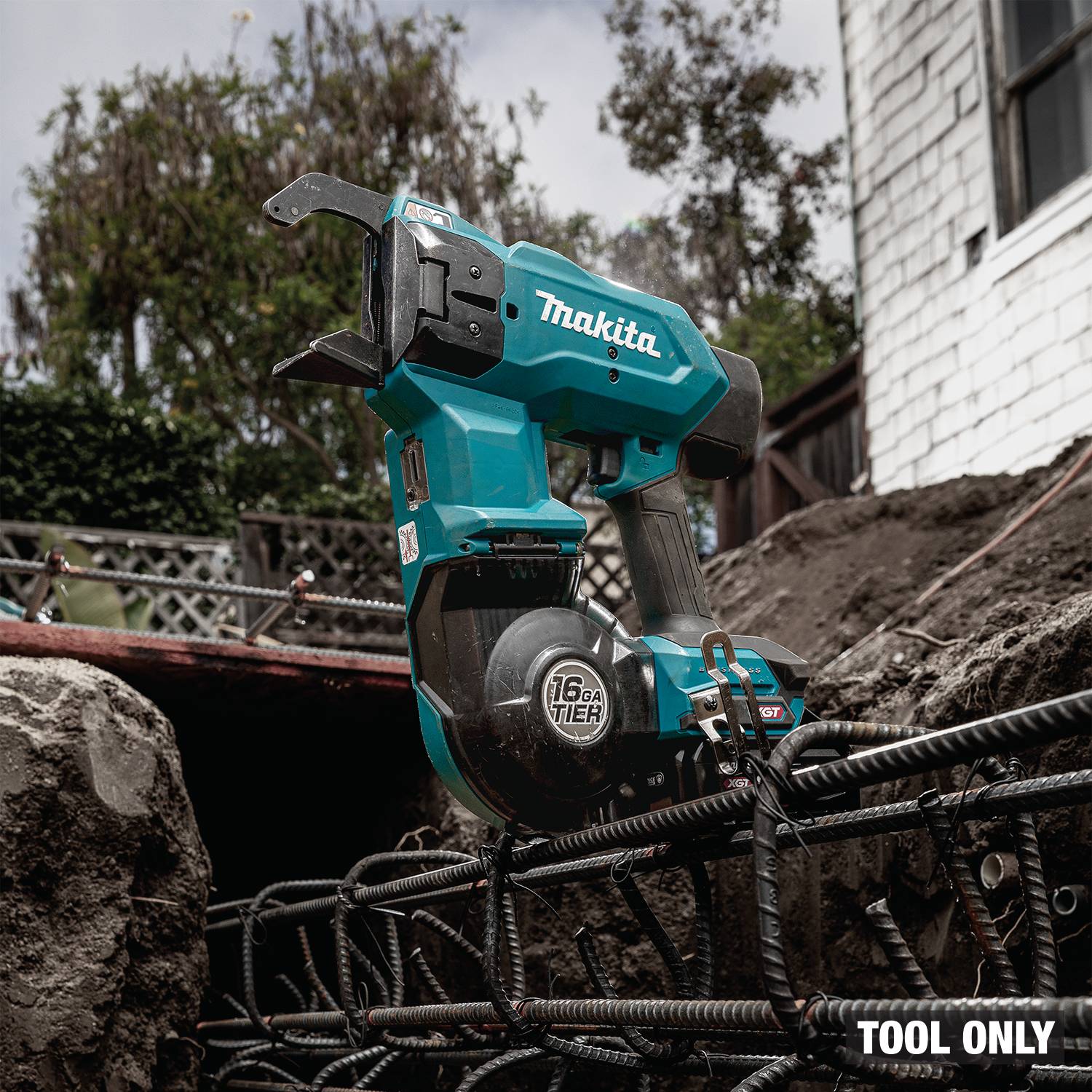 Makita GRT01Z 40V max XGT Brushless 16-Gauge Rebar Tying Tool, Tool Only