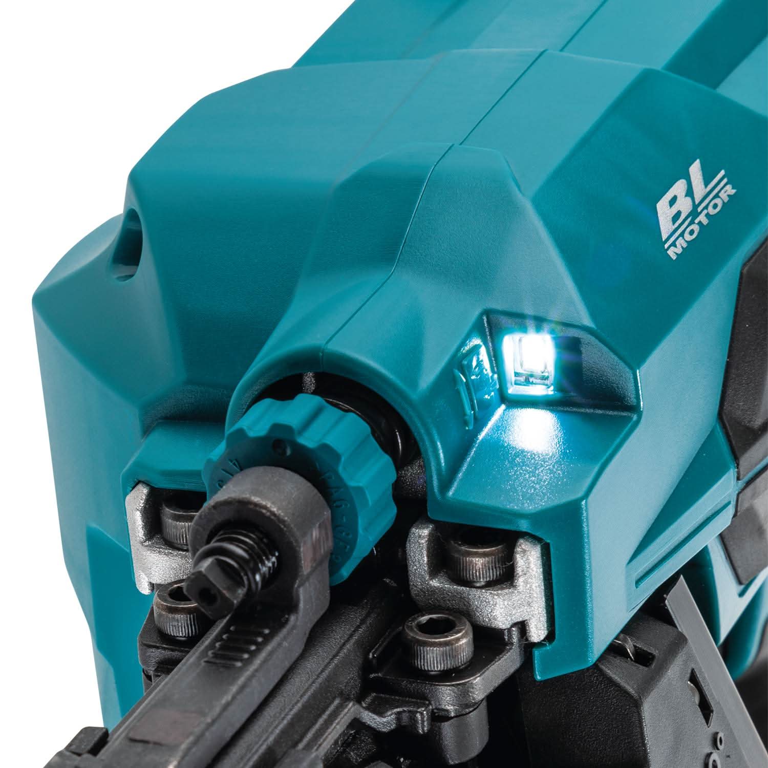 Makita XNB03M1 18V LXT Brushless 21-Degree Full Round Head 3-1/2-in. Framing Nailer 4.0Ah Kit