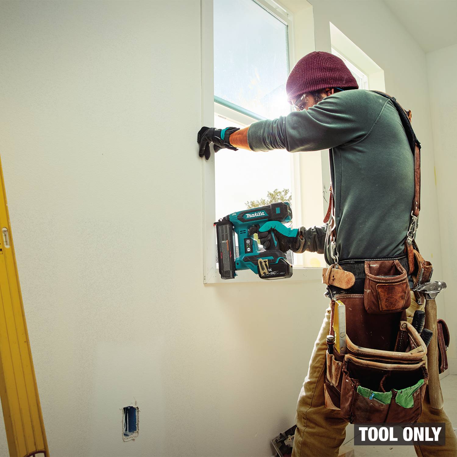 Makita XNB04Z 18V LXT Brushless Cordless 2-in. 18-Gauge Brad Nailer, Tool Only