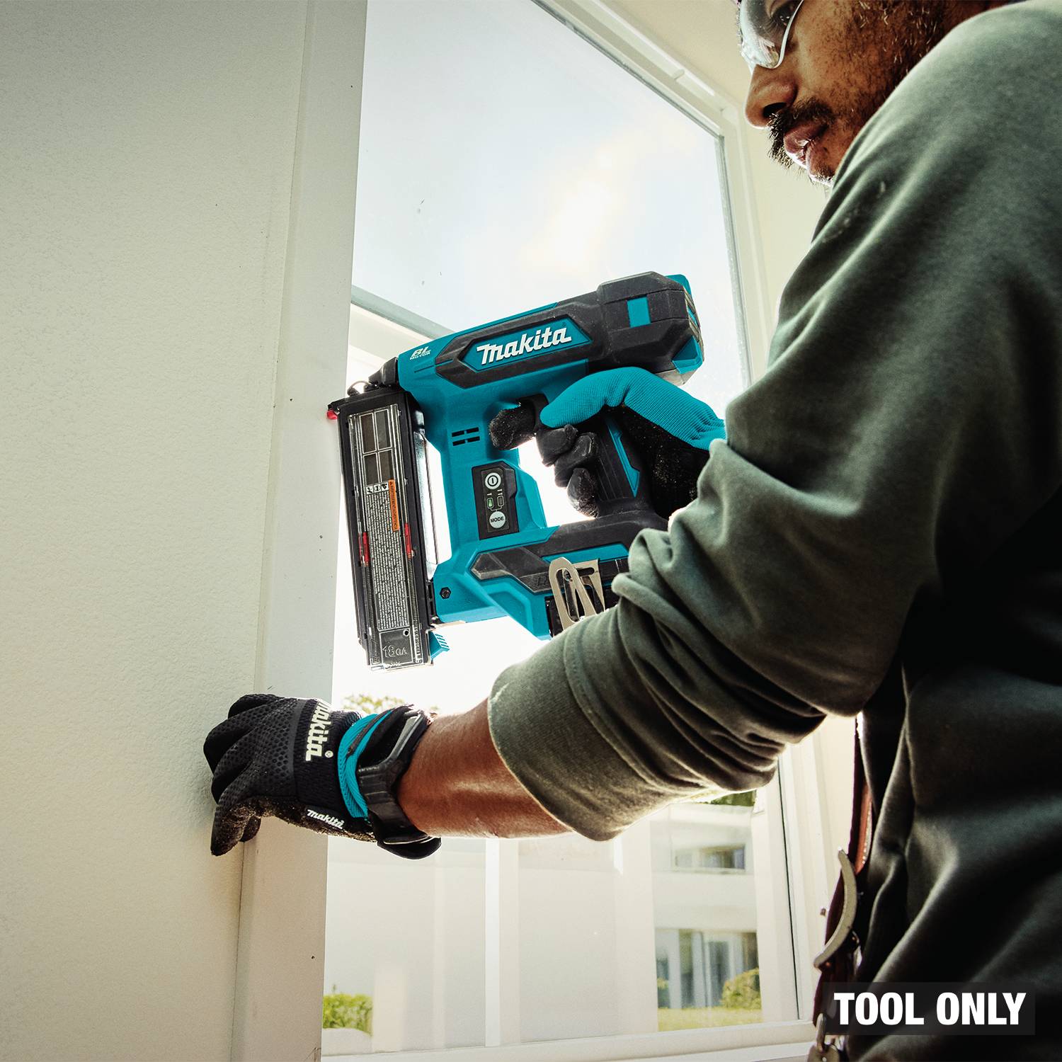 Makita XNB04Z 18V LXT Brushless Cordless 2-in. 18-Gauge Brad Nailer, Tool Only