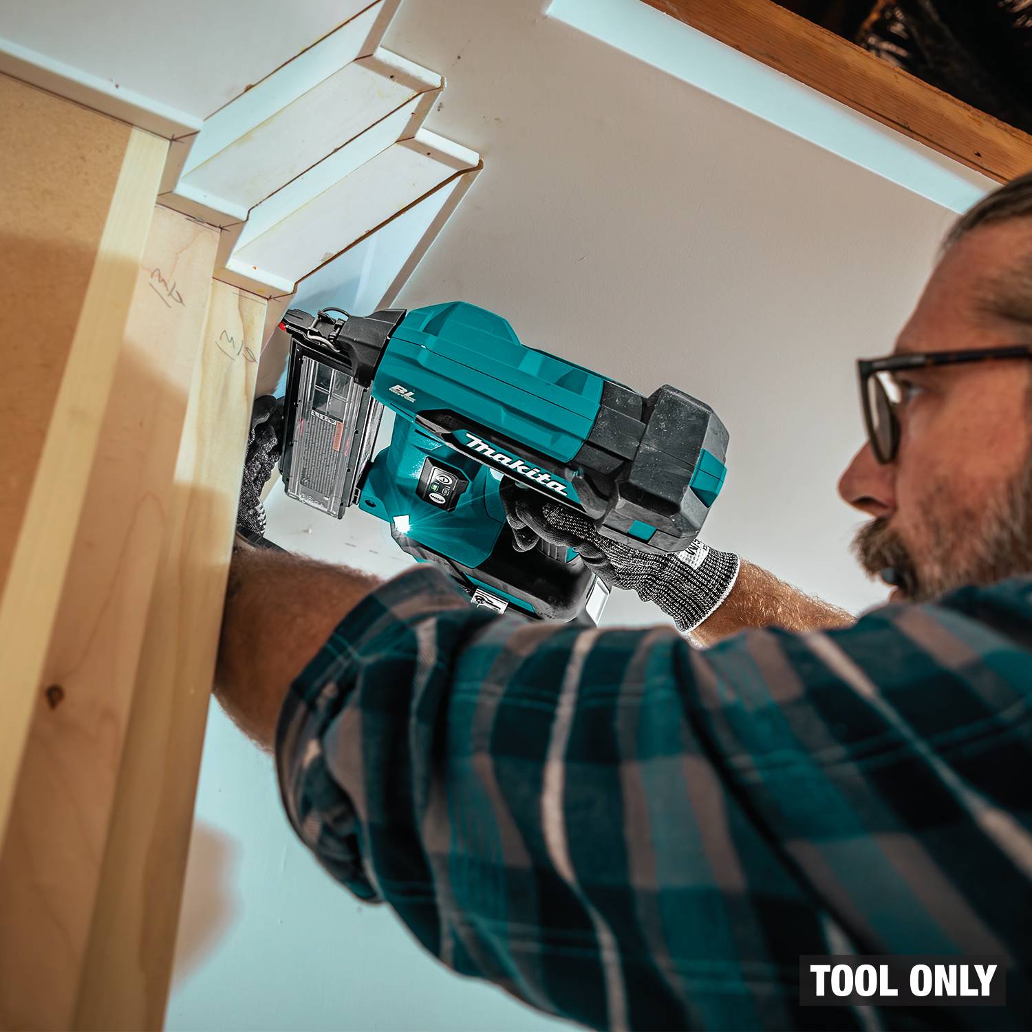 Makita XNB04Z 18V LXT Brushless Cordless 2-in. 18-Gauge Brad Nailer, Tool Only