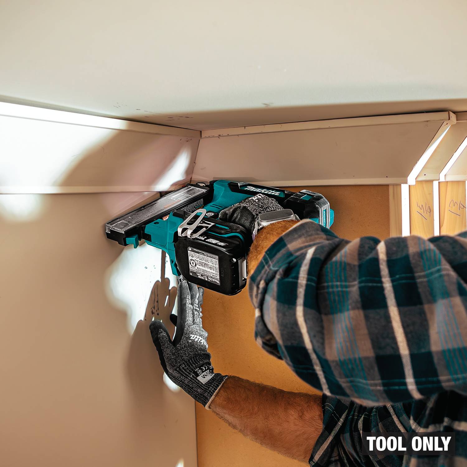 Makita XNB04Z 18V LXT Brushless Cordless 2-in. 18-Gauge Brad Nailer, Tool Only