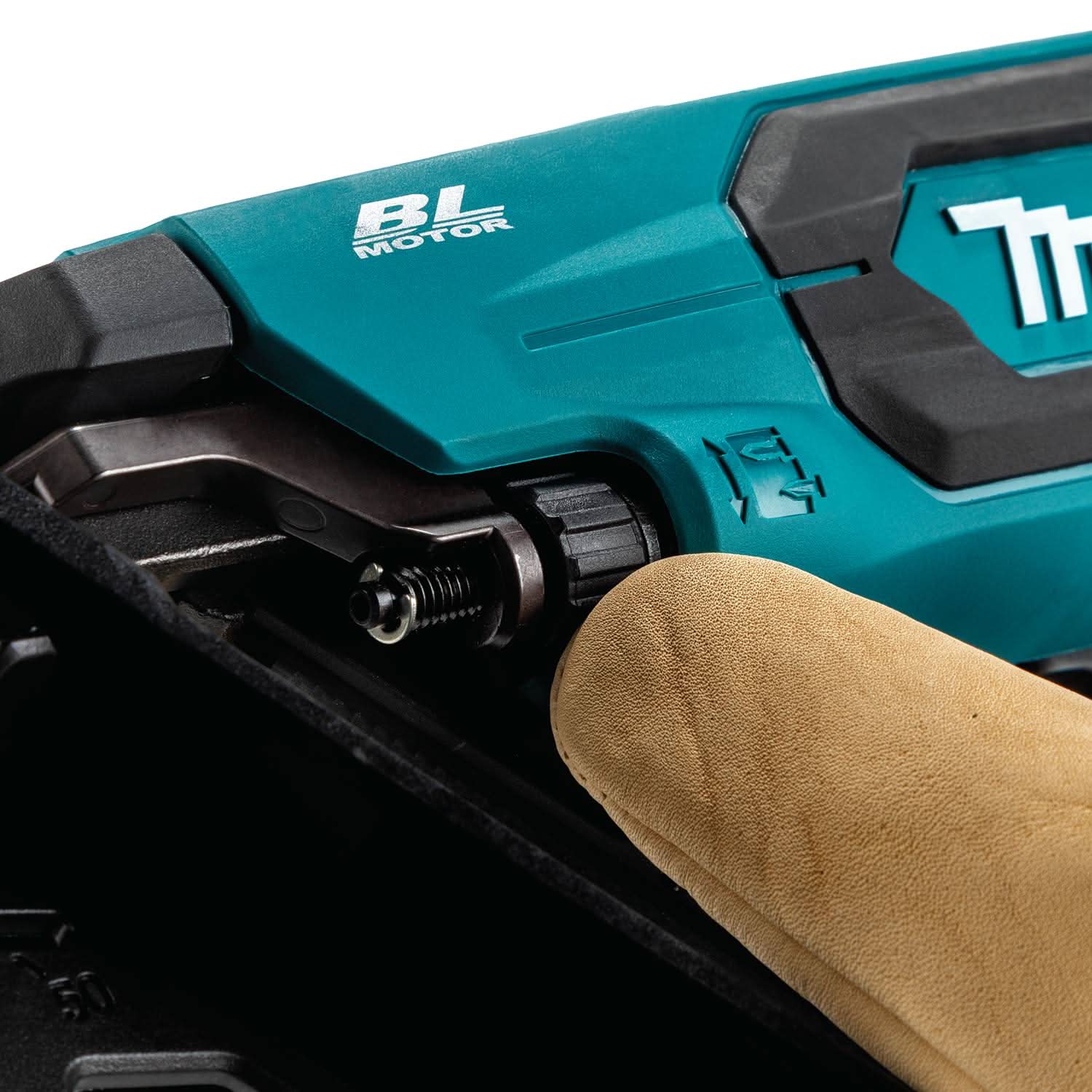 Makita XNB08Z 18V LXT Brushless 2-1/2” Angled Finish Nailer, 15 Ga., Tool Only