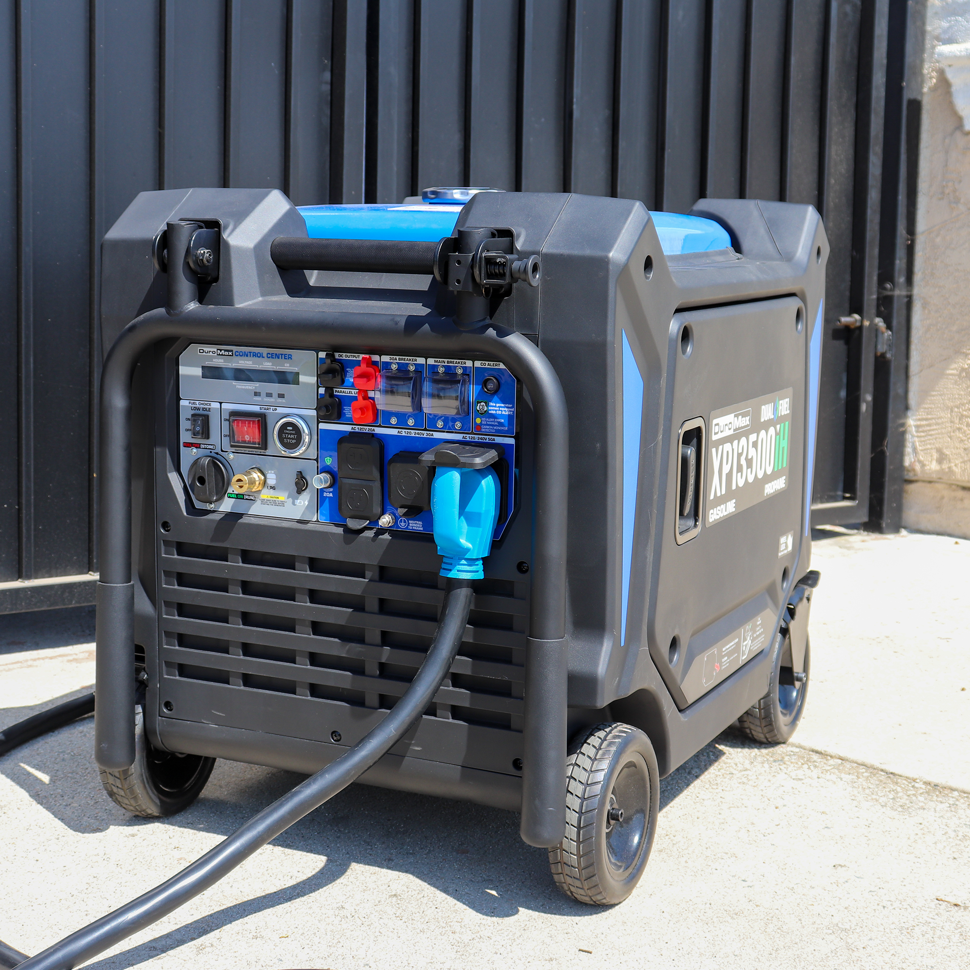 DuroMax XP13500iH dual fuel inverter generator, final detail studio product photo