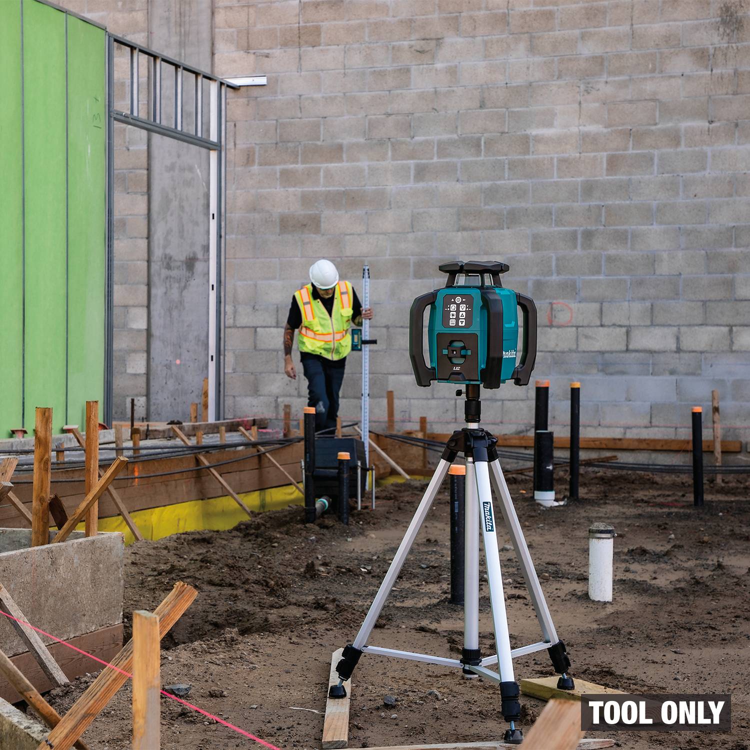 Makita SKR001Z 18V LXT Green Exterior Dual Slope 360-Degree Rotary Laser with Case, Tool Only