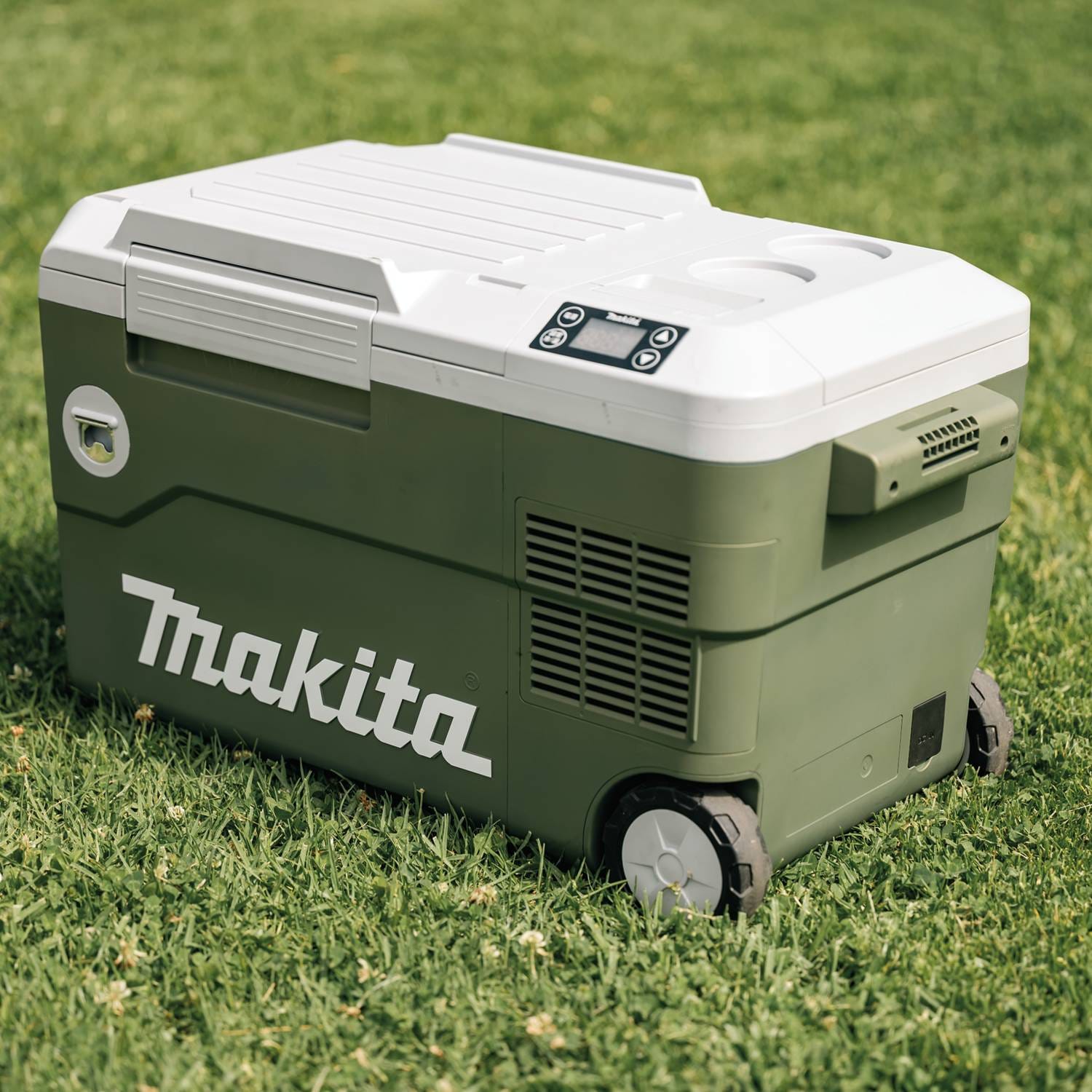 Makita ADCW180Z Outdoor Adventure 18V X2 LXT, 12V/24V DC Auto, and AC Cooler/Warmer, Tool Only