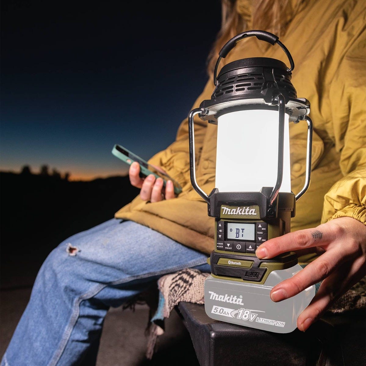 Makita ADRM13 Outdoor Adventure 18V LXT Bluetooth Radio and LED Lantern, Tool Only